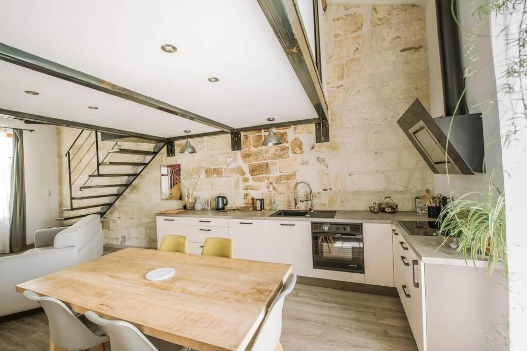 Duplex Climatise Centre Ancien 7Min A Pied Du Palais 6 Couchages Apartment Avignon Exterior photo